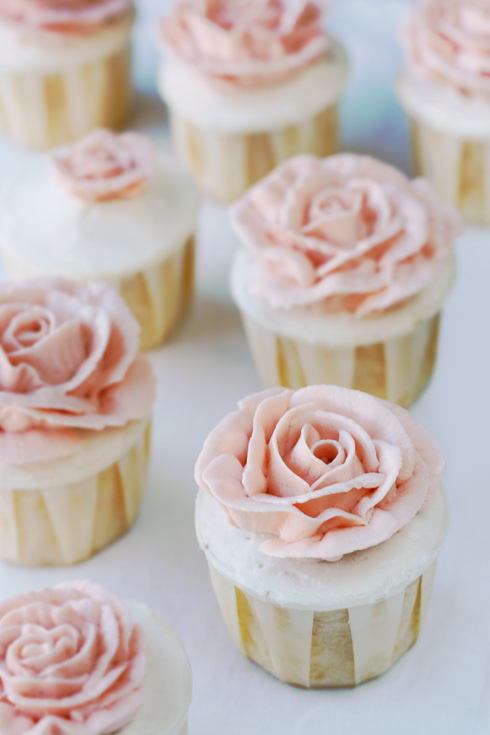 Pretty Rose Cupcakes