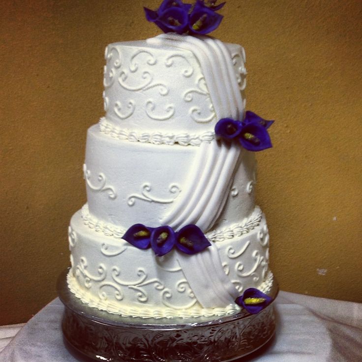 Purple Calla Lilies Wedding Cake