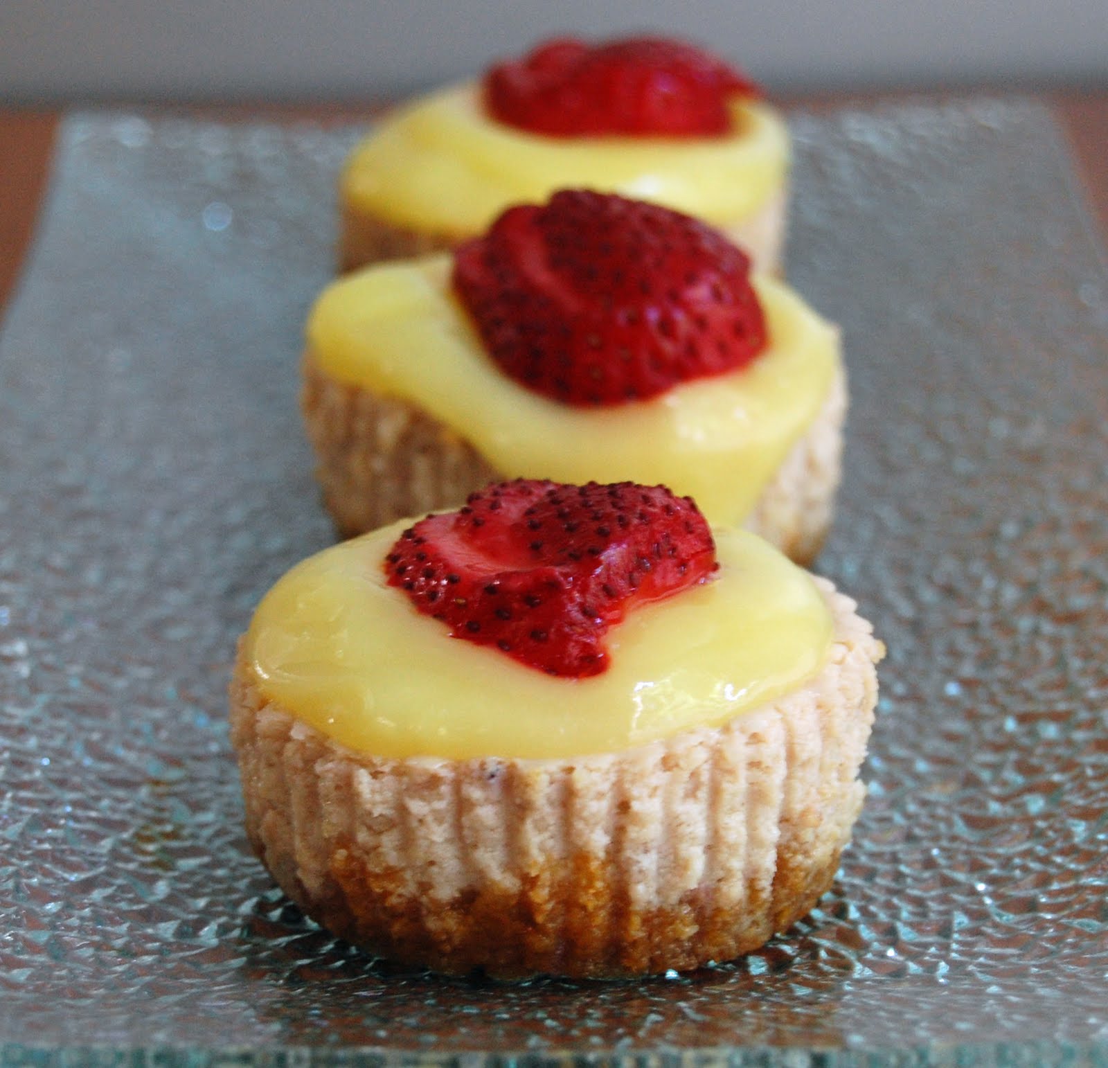 10 Photos of Strawberry Lemon Cheesecake Cupcakes