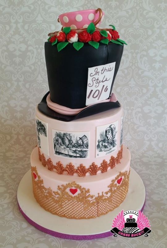 Vintage Alice in Wonderland Cake