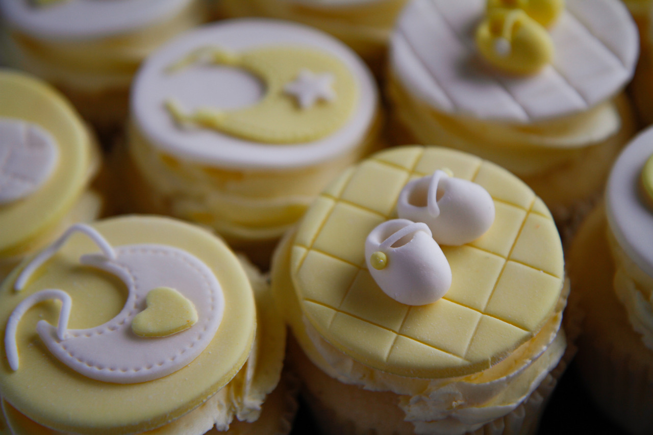 White and Yellow Baby Shower Cupcakes