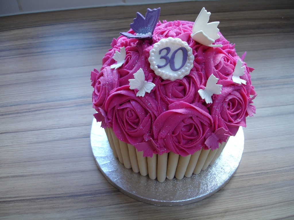 30th Birthday Cupcake Cake