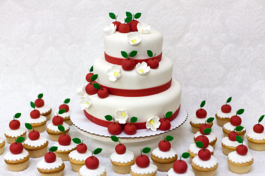 Apple Themed Wedding Cake