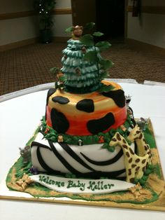 10 Photos of Stacked Jungle Themed Cakes