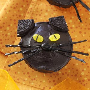 Black Cat Halloween Cupcakes Recipe