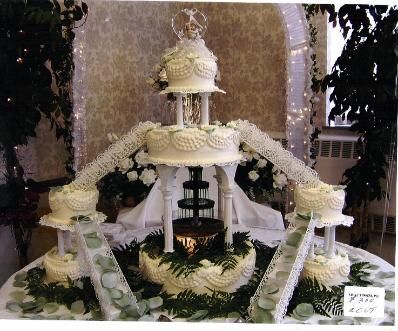 Bridge Wedding Cakes with Fountains