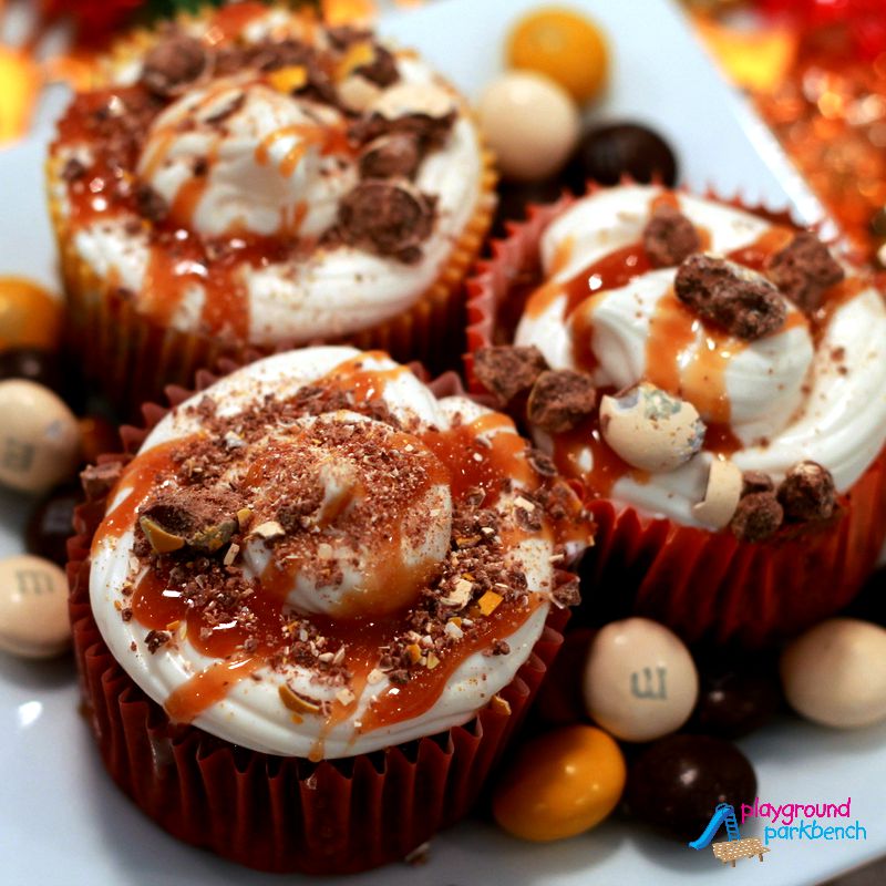 Caramel Pecan Apple Cupcakes