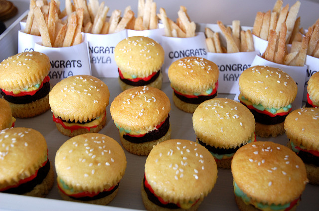 Cookie Hamburger Cupcakes and Fries