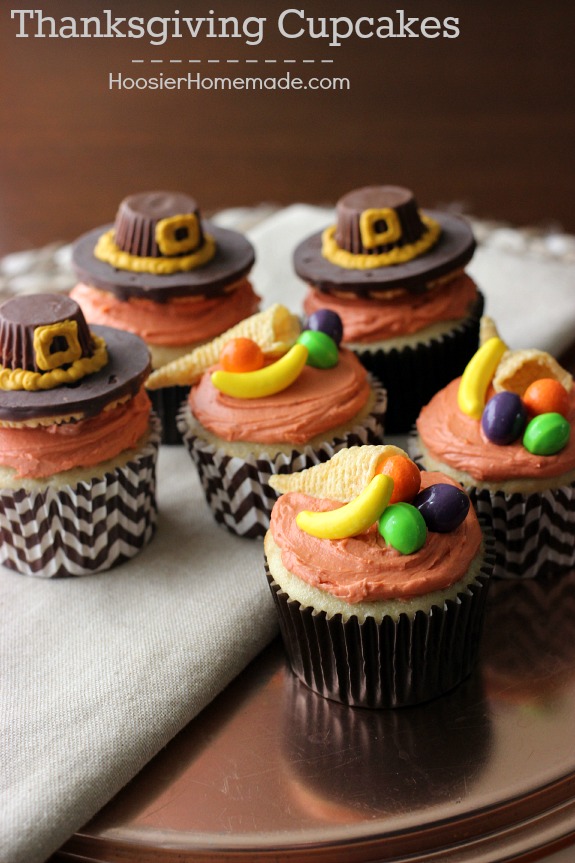 Cute Thanksgiving Pilgrim Hat Cupcakes