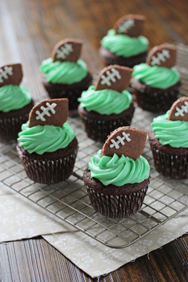 Football Cupcakes Football Cupcakes