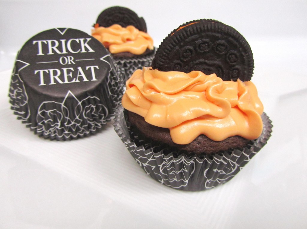 11 Photos of Halloween Cupcakes Using Oreo Cookies