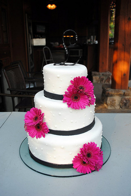 Hot Pink Daisy Wedding Cake