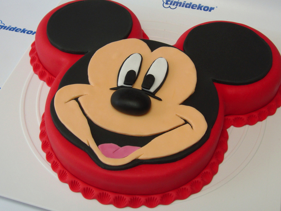 Mickey Mouse Fondant Cake