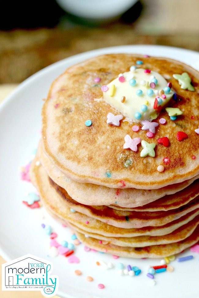 Pancakes with Sprinkles Pancakes with Sprinkles