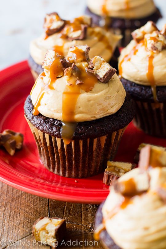 Snickers Candy Bar Cupcake Recipe