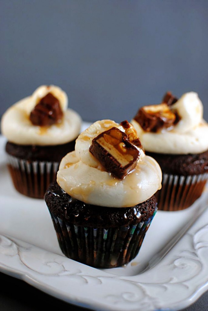 Snickers Cupcakes