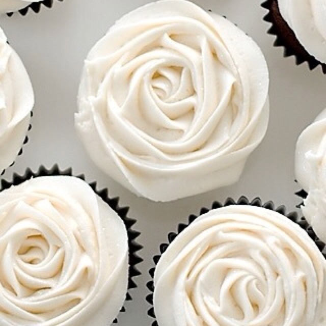 White Rose Cupcakes