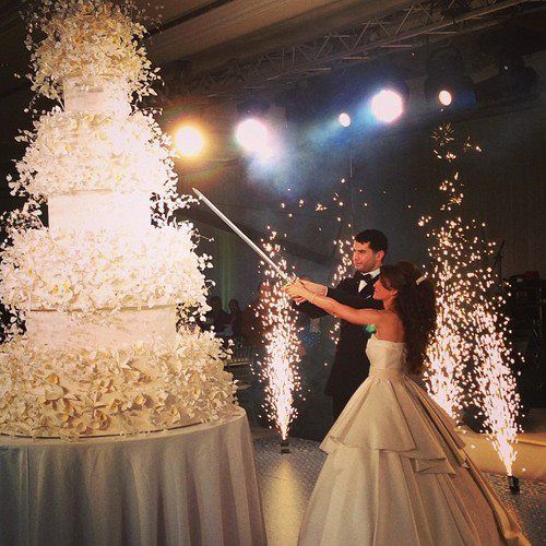 Big Beautiful Wedding Cakes