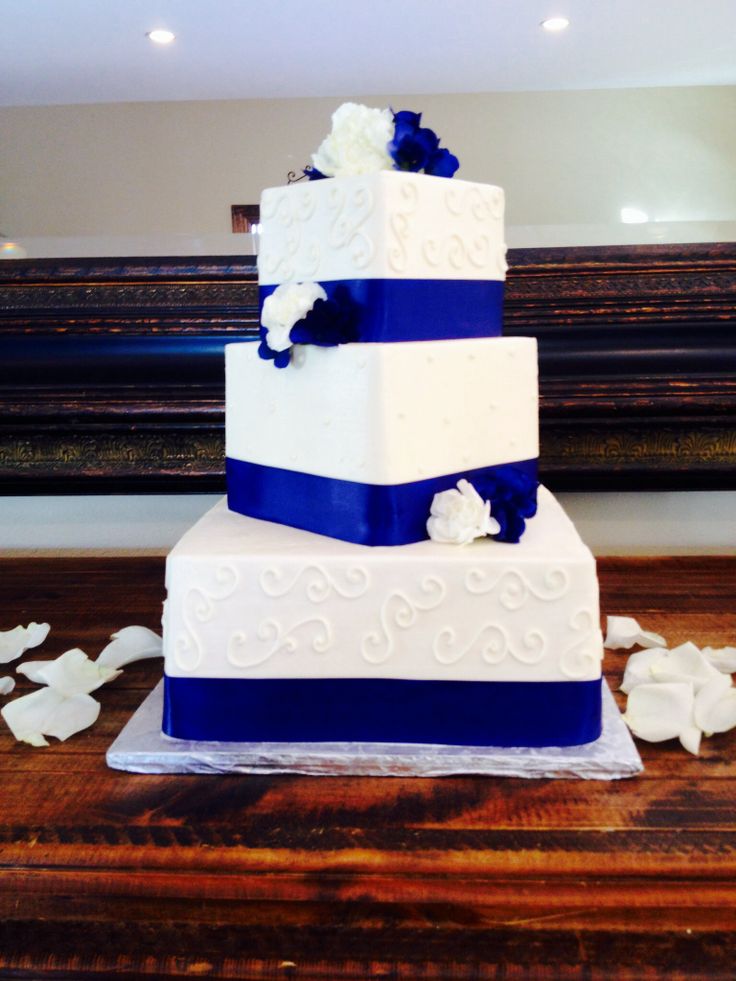 Blue White Wedding Cake with Ribbon
