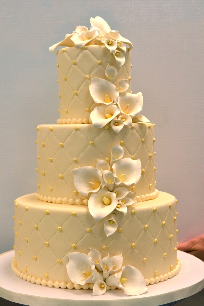 Calla Lily Wedding Cake