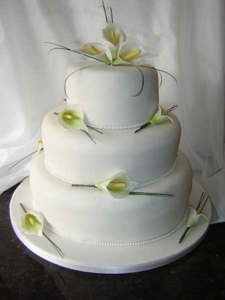 Calla Lily Wedding Cake