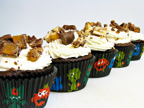 Candy Bar Cupcakes