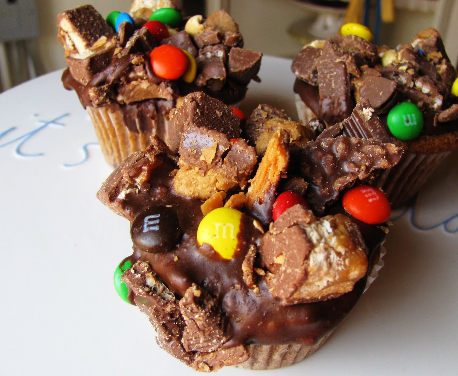 Chocolate Candy Bar Cupcake