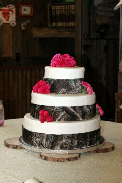 Country Camo Wedding Cake