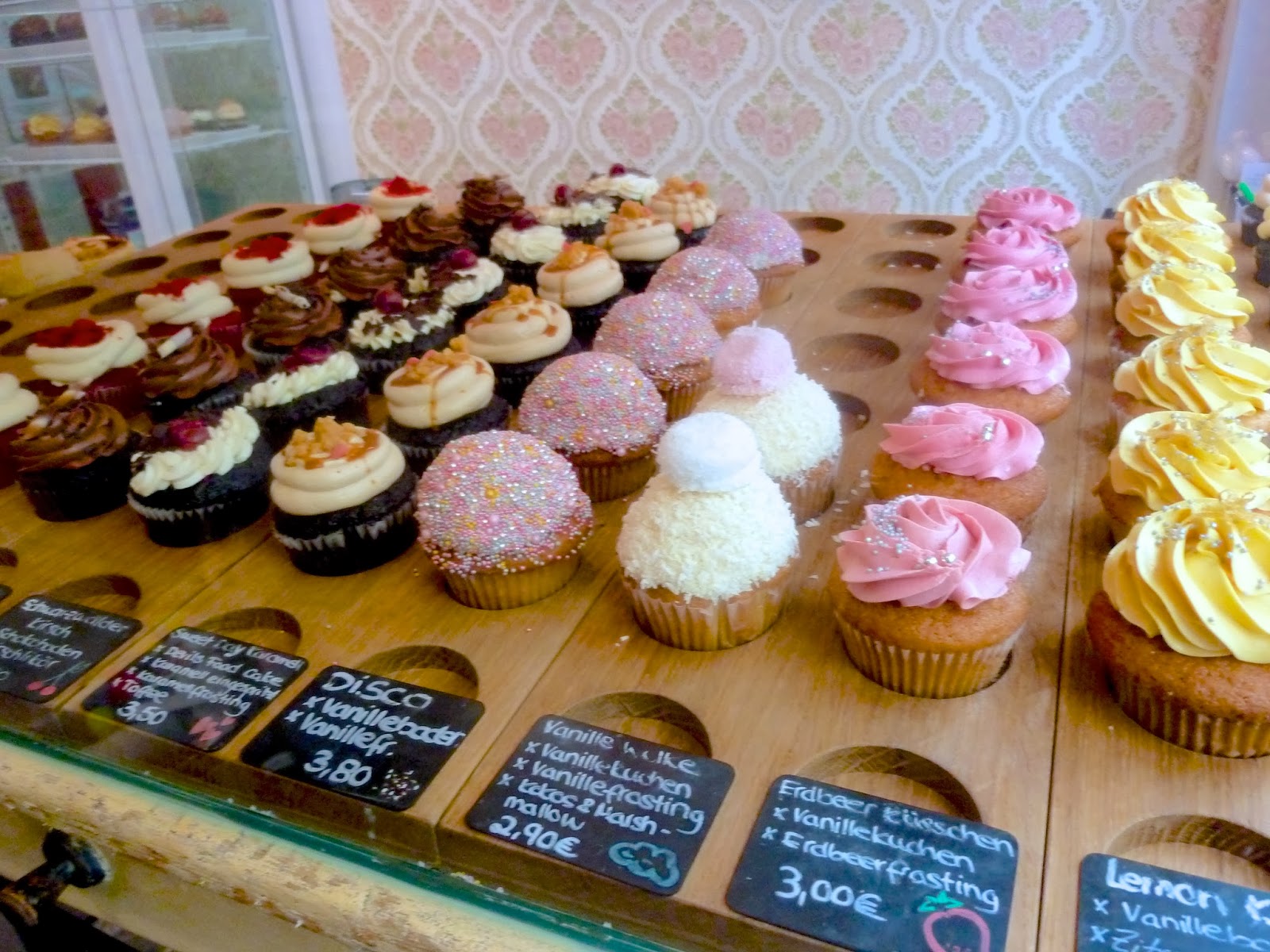 Cupcake Shop Display