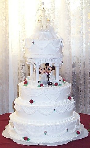 Disney Mickey and Minnie Wedding Cake