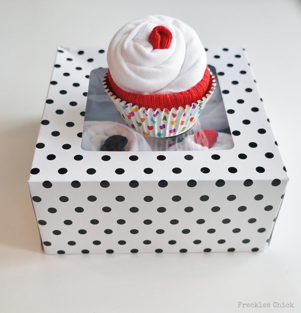 DIY Baby Shower Onesie Cupcakes