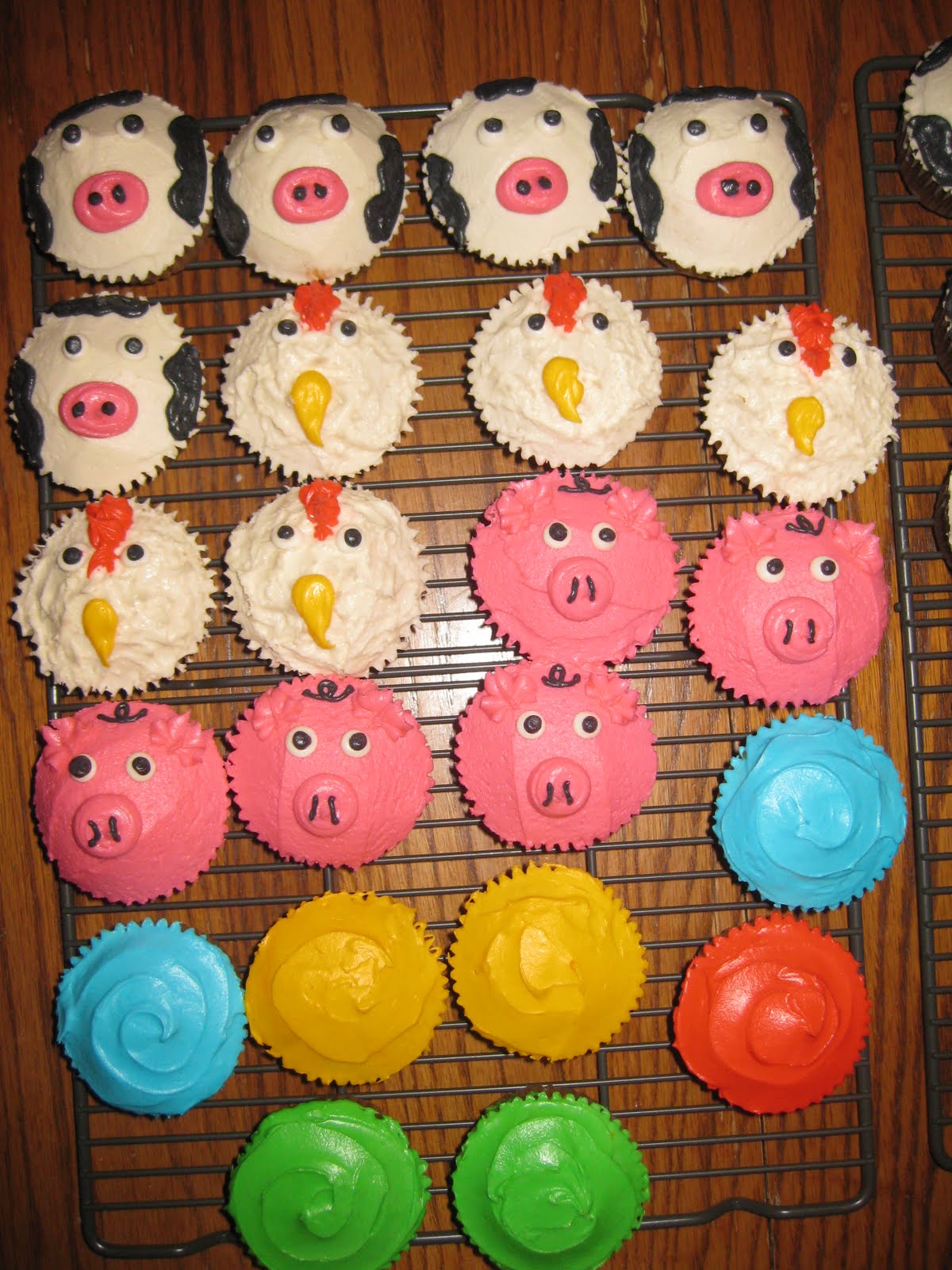 Farm Animal Baby Shower Cupcakes