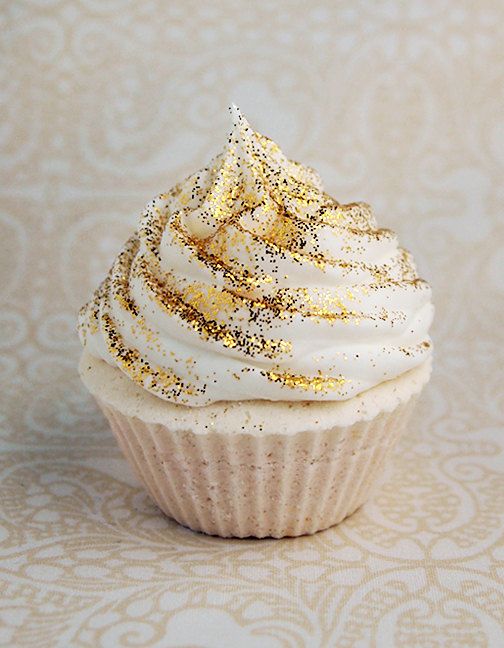 Gold Edible Glitter Cupcake Gold Edible Glitter Cupcake