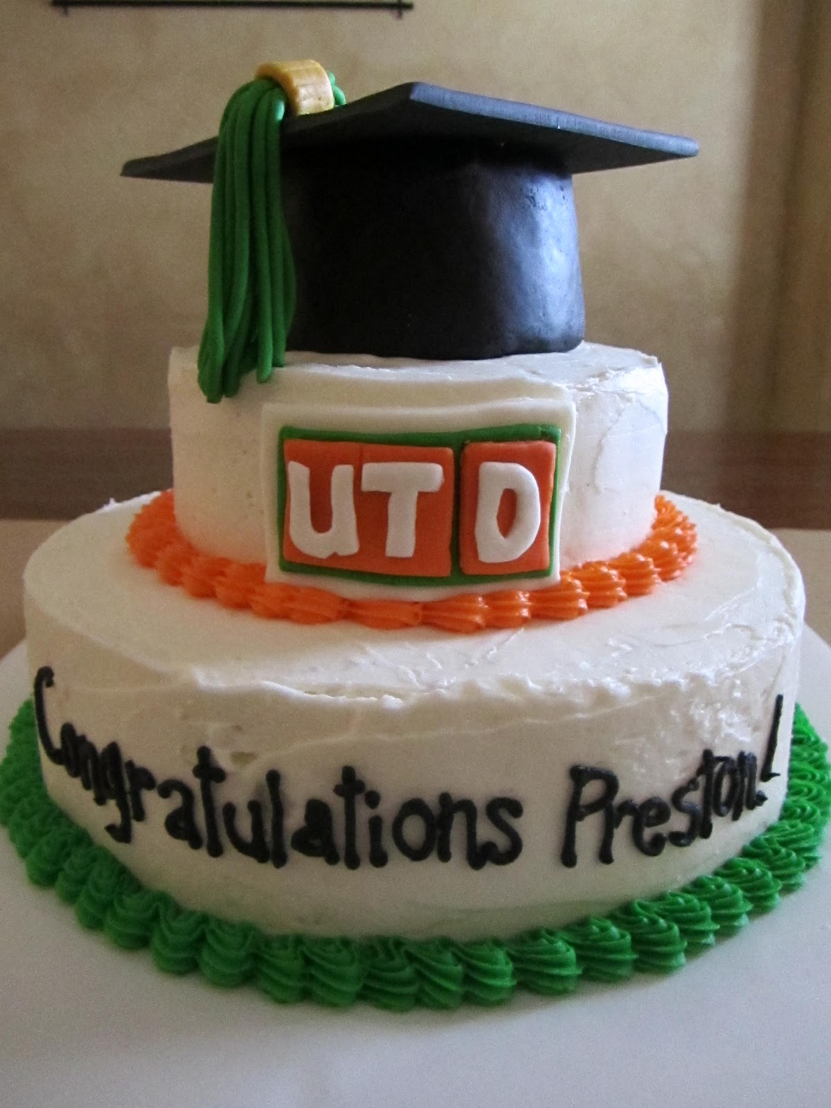 Graduation Cake with Fondant