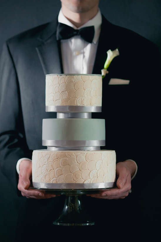 Green & White Wedding Cake Green & White Wedding Cake