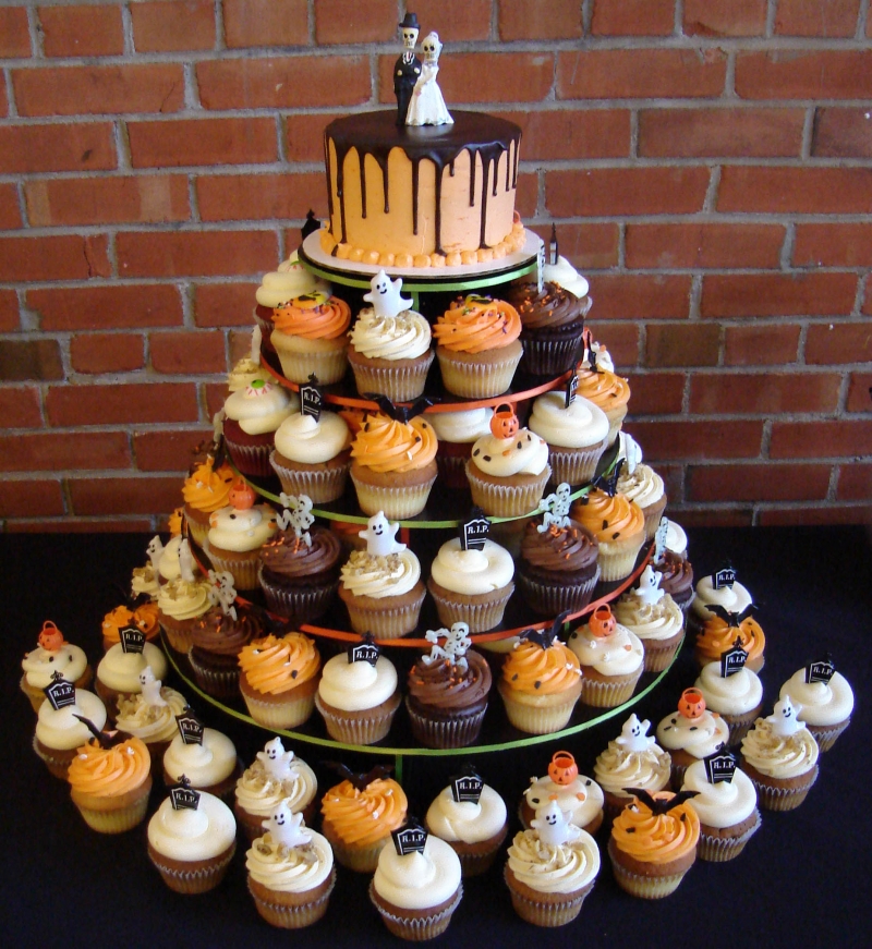 9 Photos of Halloween Wedding Cake Cupcakes