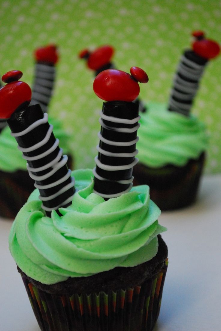Halloween Wicked Witch Cupcakes