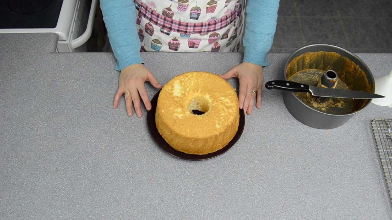 How to Make Angel Food Cake From Scratch