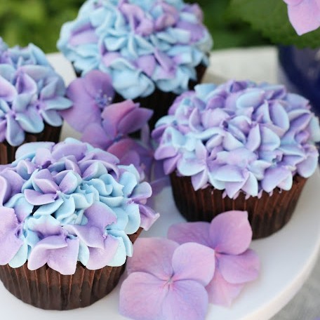 Hydrangea Cupcakes