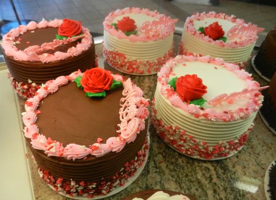 Images of Mother Day Cakes with Buttercream