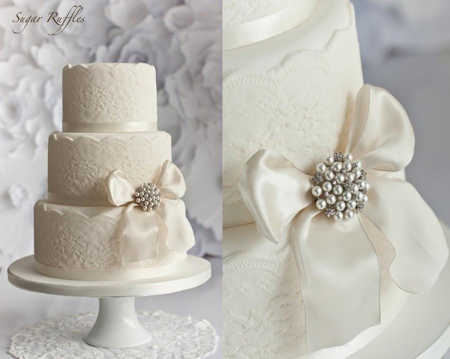 Lace and Sparkle Wedding Cake Lace and Sparkle Wedding Cake