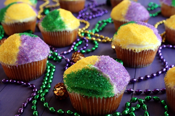 Mardi Gras King Cake Cupcakes