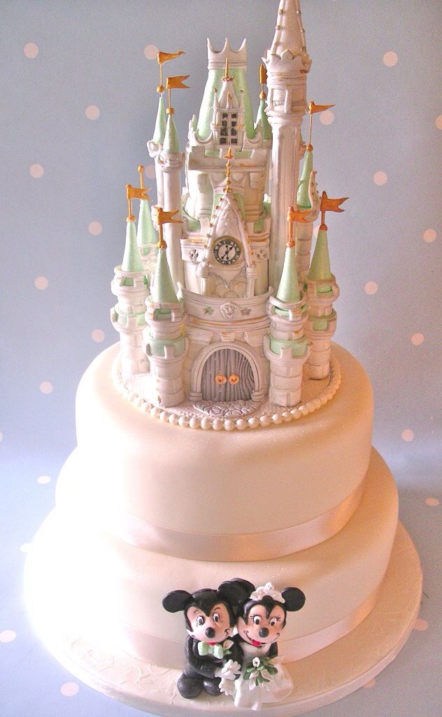 Mickey Mouse and Minnie Wedding Cake