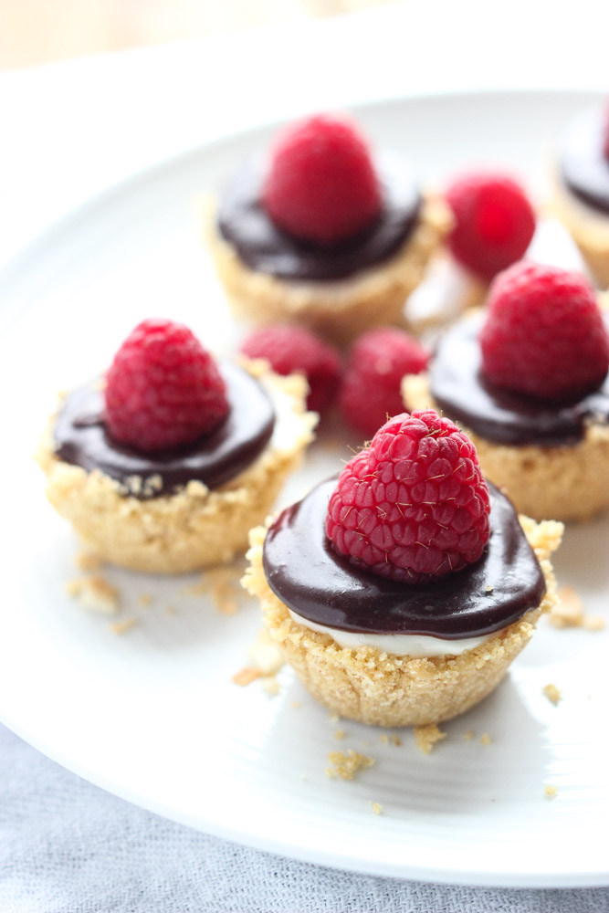 Mini Cheesecakes with Chocolate Ganache