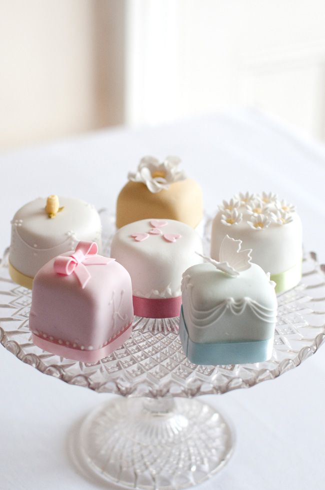 Mini Wedding Cake Petit Fours Mini Wedding Cake Petit Fours