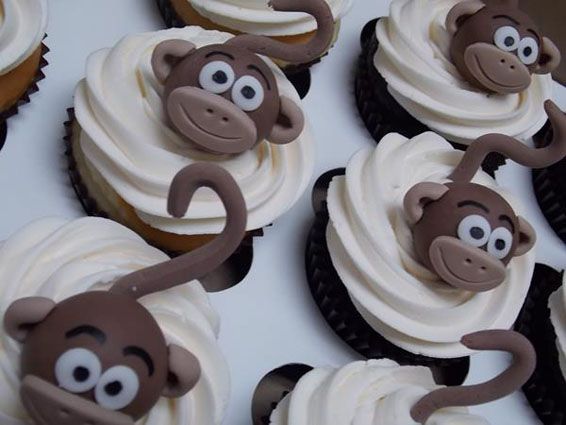 Monkey Cupcake Cake