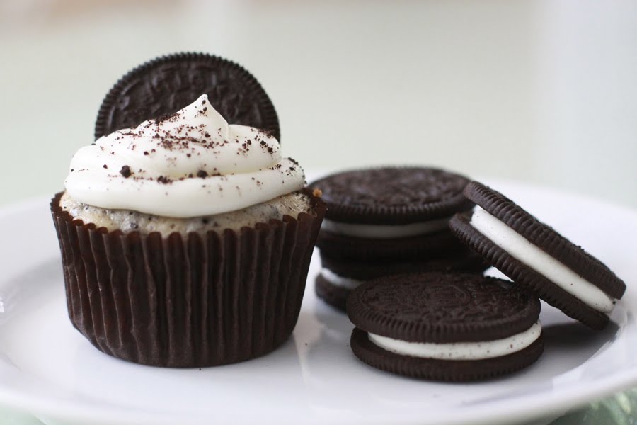 Oreo Cookies and Cream Cupcakes