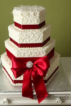 Pearl Hexagon Wedding Cakes