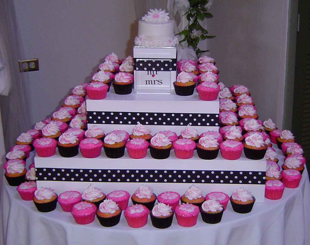 Pink and Black Cupcake Ideas