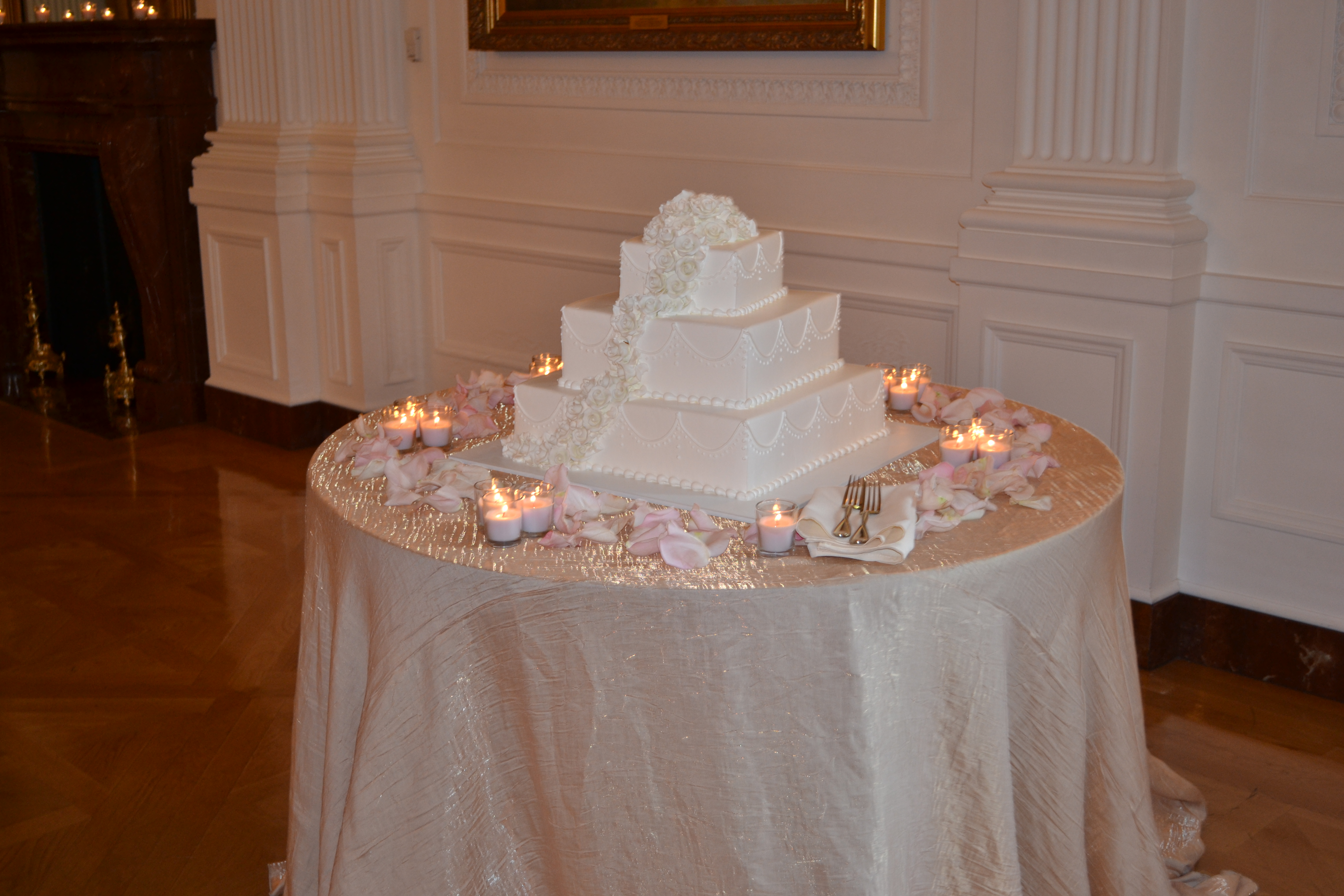 Porto's Wedding Cake Porto's Wedding Cake